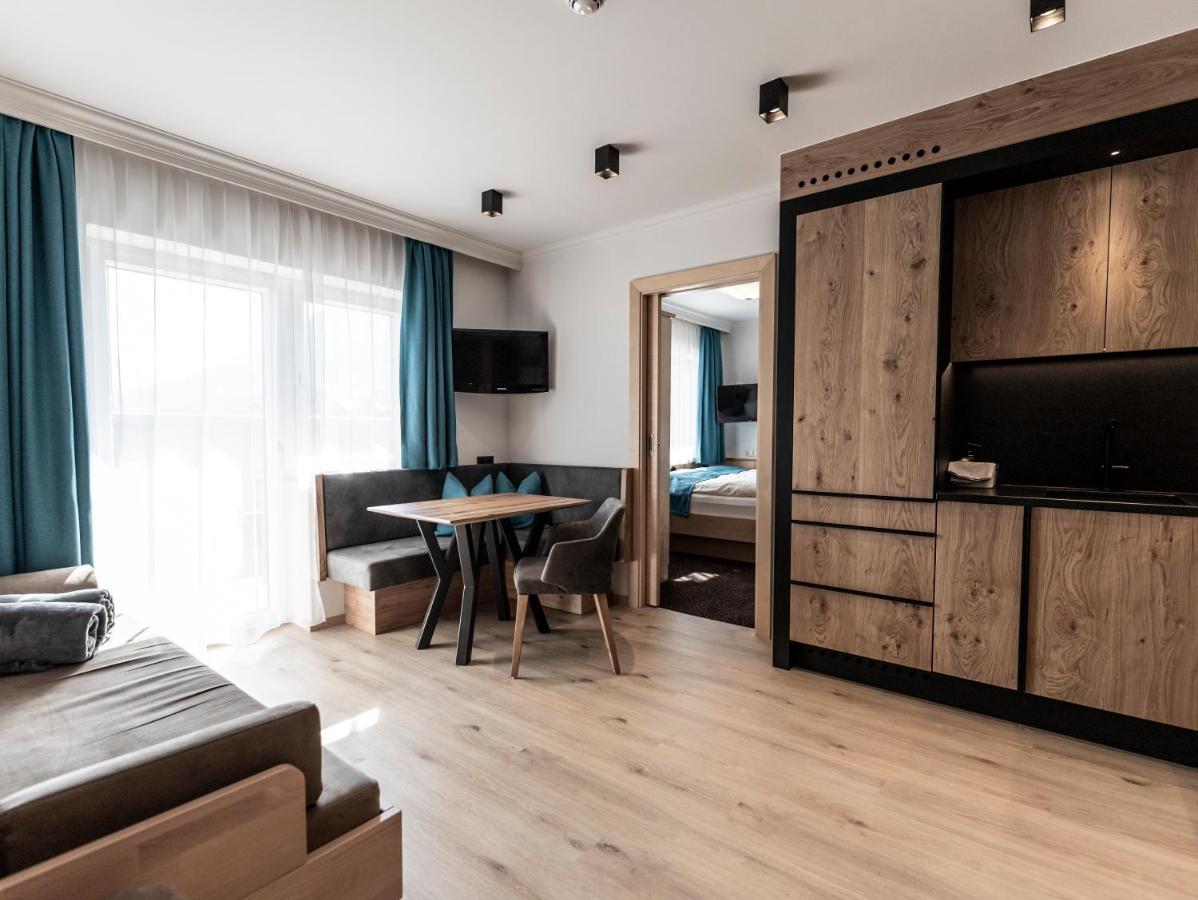 Frau Gans - Pure Mountain Apartments Saalbach-Hinterglemm Exterior foto