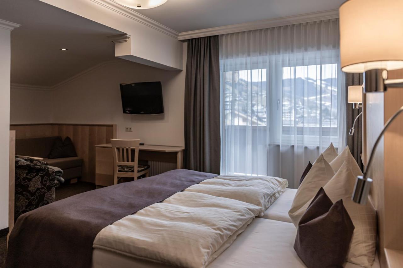 Frau Gans - Pure Mountain Apartments Saalbach-Hinterglemm Exterior foto
